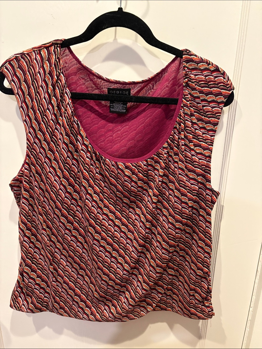 George Sleeveless Scoop Neck Tank - Pink, White & Black Wave Print, Lined BN507
